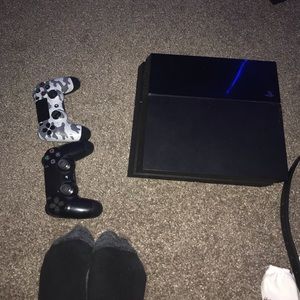 Ps4 for sale,old system everything works I got a 5 so no longer need.